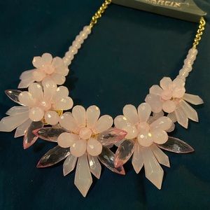 💕💕Pale Pink Beaded Statement Necklace 💕💕